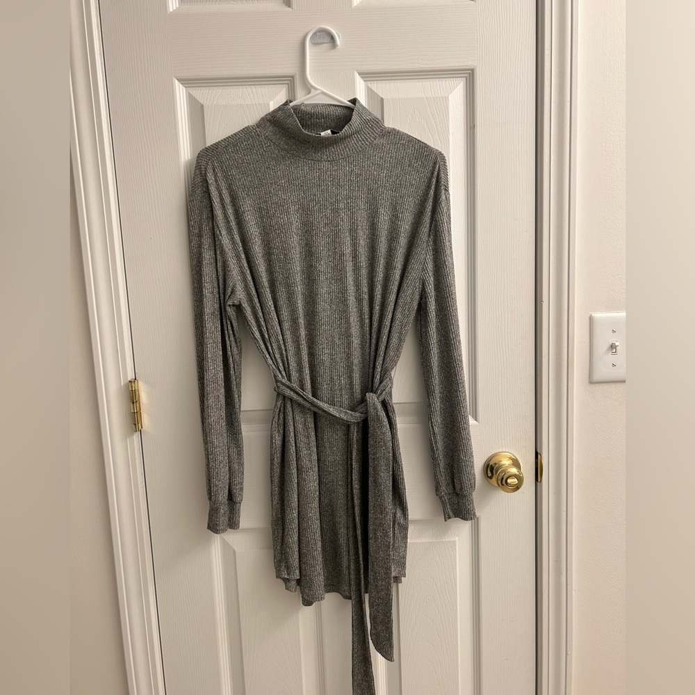 Topshop Gray Mockneck Tunic - Size 4